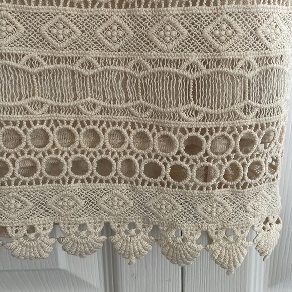 Knox Rose Sz S women’s cream boho crocheted tank. 16” wide. 18“ long from pit. - Picture 3 of 6